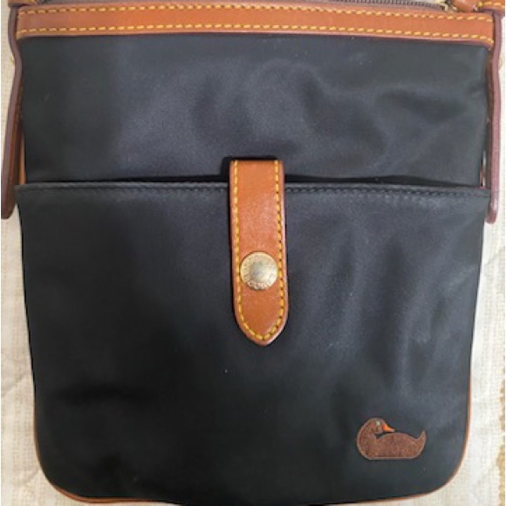Dooney and Bourke shoulder bag